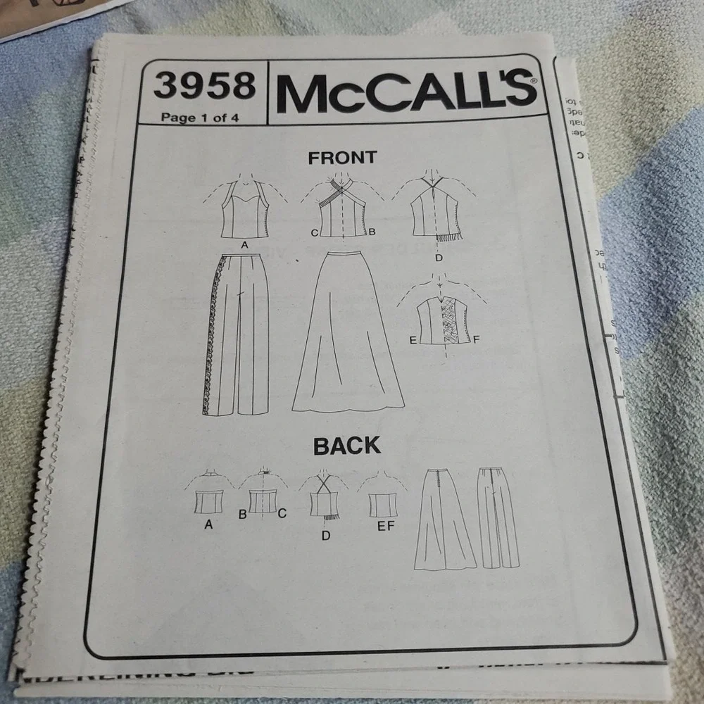 McCall's 3958 Size‎ 4-10 Sewing Pattern Women Multi Evening Elegance Halter Top